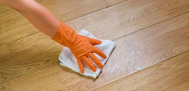clean laminate floors